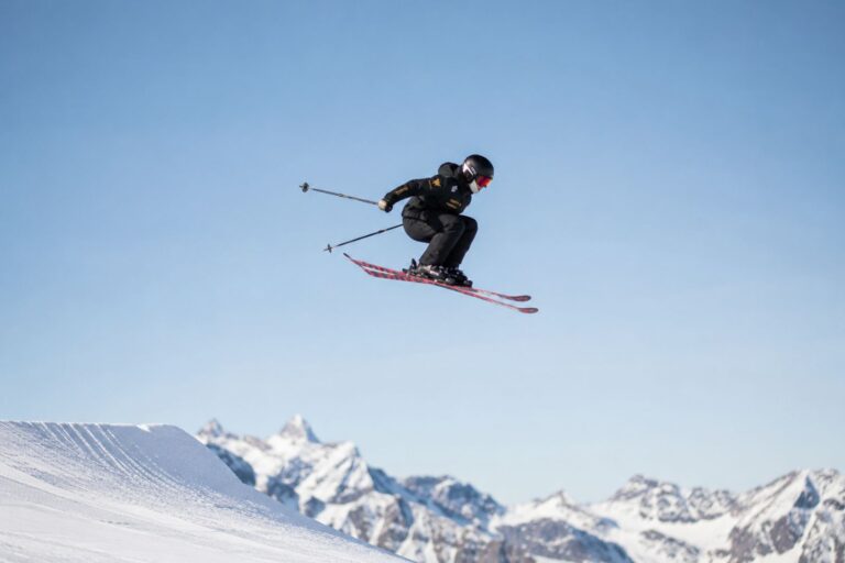 Ski alpin Val d'Isère – École Neva cours et location
